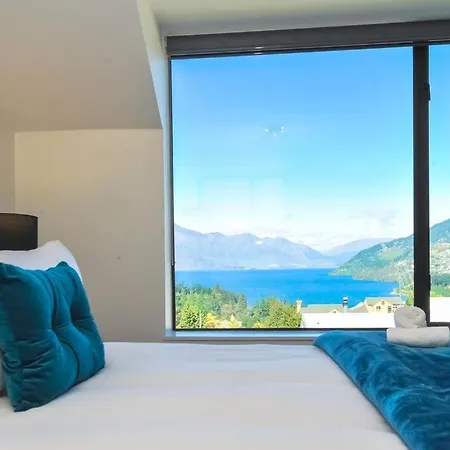 Stunning Home With Amazing Wakatipu Lake Views Queenstown Exterior photo