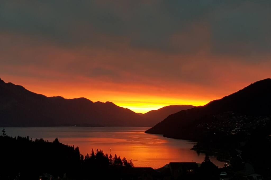 Stunning With Amazing Wakatipu Views Queenstown