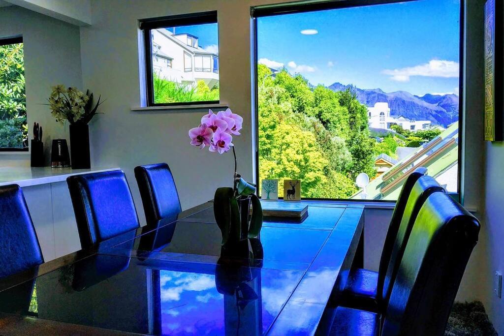 Holiday home Stunning With Amazing Wakatipu Views Queenstown