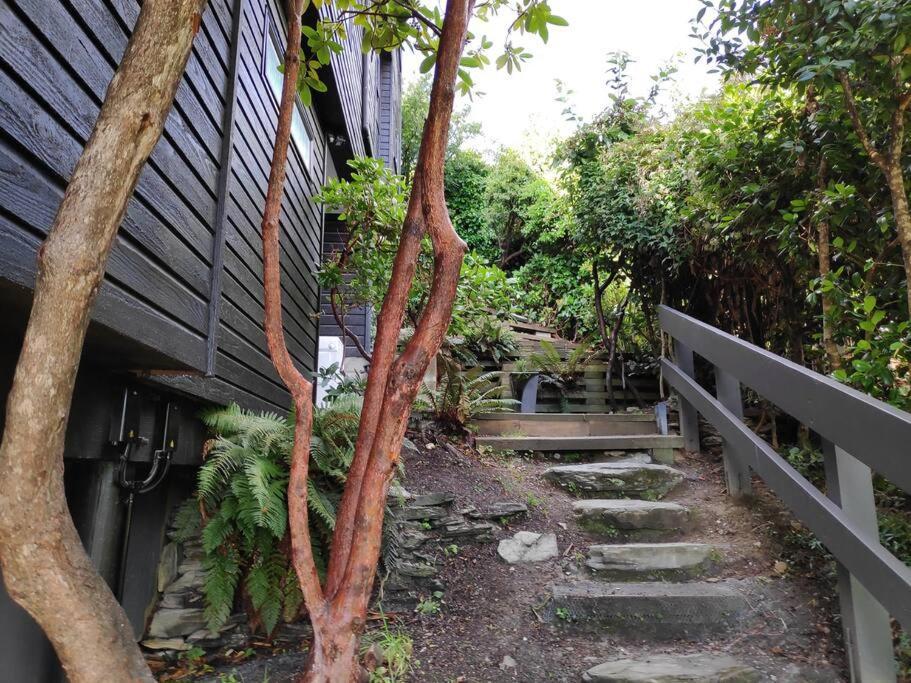 Stunning With Amazing Wakatipu Views *