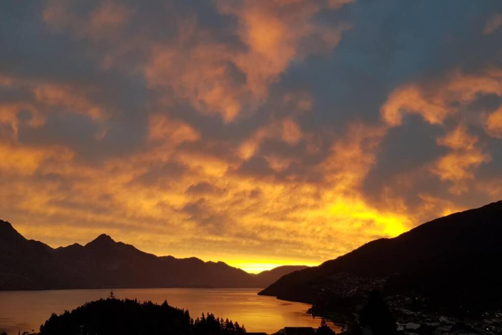 Stunning With Amazing Wakatipu Views