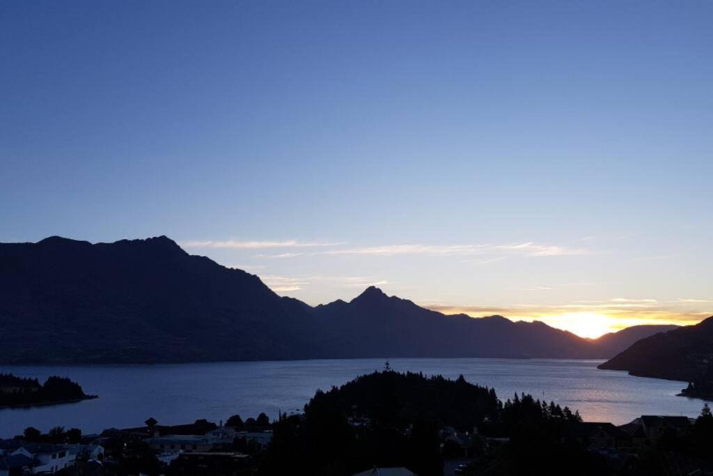 Stunning With Amazing Wakatipu Views * Queenstown